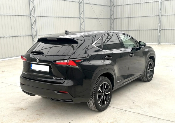 Lexus NX cena 89999 przebieg: 159000, rok produkcji 2014 z Niemodlin małe 106